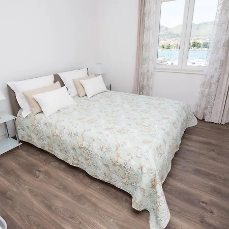 Maria Apartment *